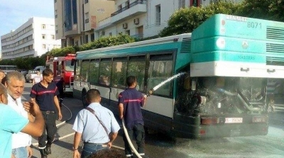 صفاقس : اندلاع النيران في محرك إحدى الحافلات المستوردة من فرنسا