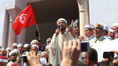 مسيرة احتجاجية للتنديد بعزل رضا الجوادي في صفاقس 