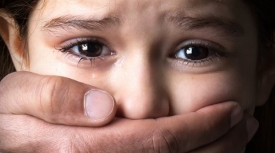 يعاشر ابنته البالغة من العمر 12 سنة معاشرة الازواج لمدة 3 سنوات في الكاف