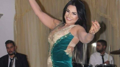شرطة الموضة : نجلاء في اطلالة غير موفقة 
