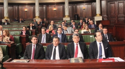 يوسف الشاهد و اعضاء حكومته يتجاهلون اليوم الوطني للباس التقليدي 
