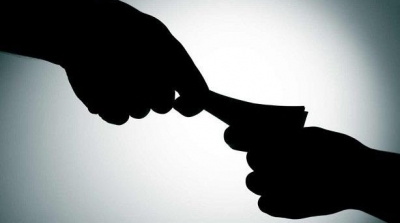 القاء القبض على معتمد قفصة متلبسا بتلقي رشوة