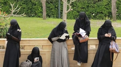 حظر النقاب على الموظفات الحكوميات في أماكن العمل بألمانيا 