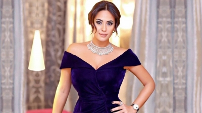 مهرجان القاهرة السينمائي يمنح هند صبري جائزة فاتن حمامة للتميز