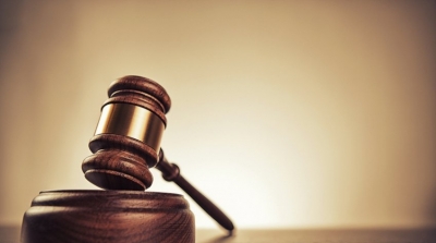 المكنين : قاضي و محامون و مواطنون يسددون دين امرأة لإحدى شركات الاتصال