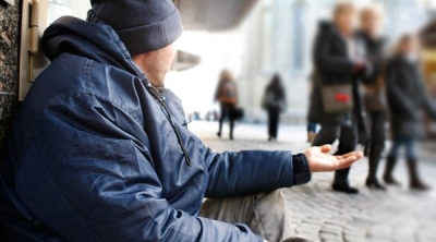 القيروان : متسولان يبتكران طرق جديدة للتحيل على المارة 