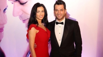 مراد يلدريم و زوجته ايمان الباني يوجهان رسالة مساندة لشاب تونسي (فيديو)