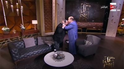 عمرو اديب للطفي بوشناق '' انت لو مكنتش غنيت كنت اعتزلت الاعلام'' (فيديو)
