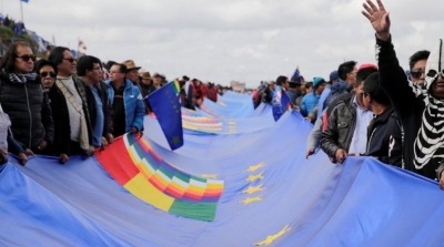 La Bolivie bat le record du plus long drapeau