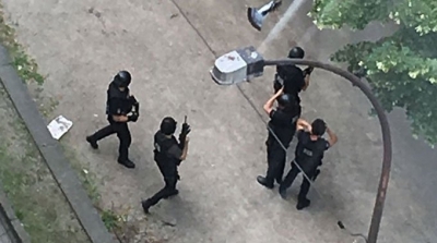 Belgique : Un individu tire sur deux policiers et prend en otage une femme