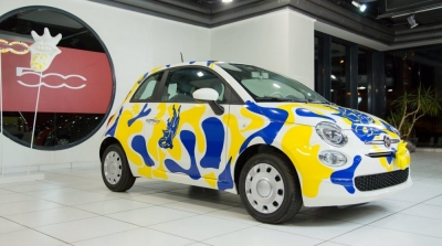 Une Fiat 500 customisée 'SimplementHappy '