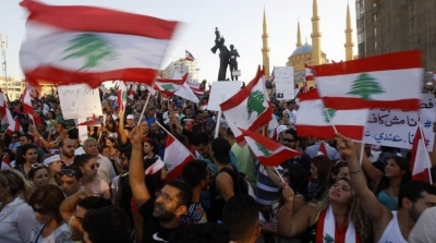 Liban : plusieurs dizaines de milliers de personnes continuent de manifester contre le pouvoir