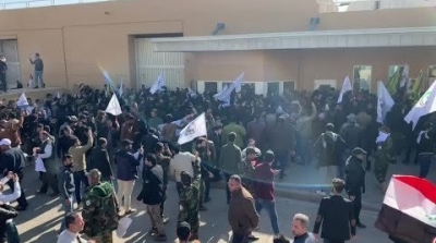 Des manifestants attaquent l'ambassade américaine à Bagdad 
