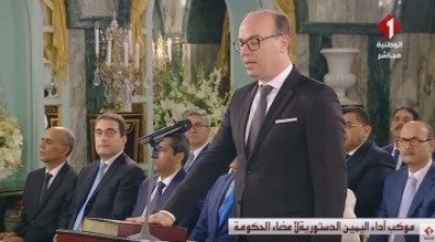 أعضاء الحكومة يؤدون اليمين الدستورية (فيديو)