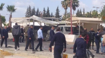 Lac 2 : Un terroriste se fait exploser devant l'ambassade américaine 