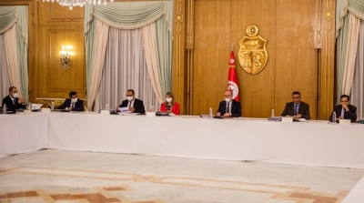 Tunisie :Retrait d’un jour de salaire dans les secteurs public et privé