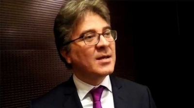 وزير السياحة يقترح فتح الحدود نهاية جوان 