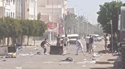 تواصل عمليات الكر والفر بين قوات الامن والمحتجين في تطاوين