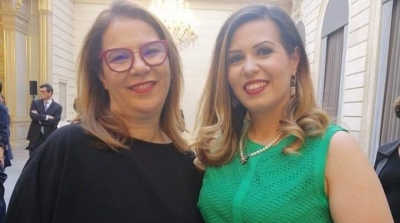 حضور سهام بلخوجة في عشاء رسمي لماكرون و سعيد يثير الجدل