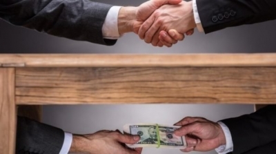 موظف في بلدية سوسة يسند تصاريح الدفن مقابل المال