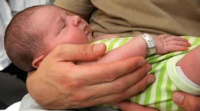 France : le congé de paternité va doubler et passer à 28 jours