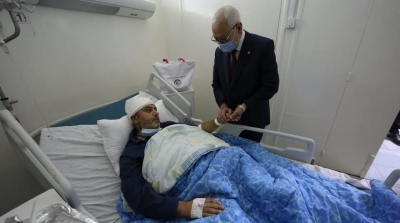 الغنوشي يزور أحمد موحى بالمستشفى العسكري بالعاصمة