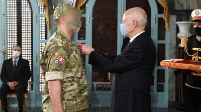 إسناد الصنف الرابع من وسام الوفاء والتضحية لثلة من الإطارات العسكرية والأمنية 