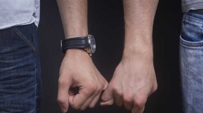 حمام الأنف : إيقاف رجل يستدرج الشبان عبر ''الفيسبوك'' لممارسة الجنس