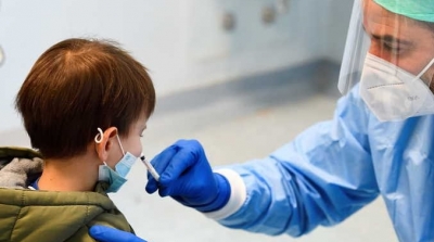 نصاف بن علية : السلالة المتحورة من كورونا أصبحت تصيب الأطفال 