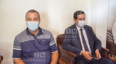 وزراء و نقابيون في جنازة والد نور الدين الطبوبي 