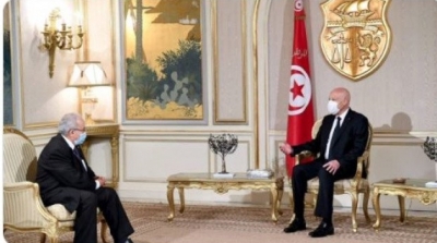 للمرة الثانية على التوالي : وزير الخارجية الجزائري يلتقي قيس سعيد 