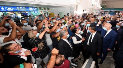 قيس سعيد : لن يغادر المطار أي خائن 