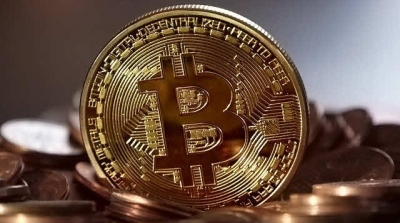 البتكوين تعود بقوة و ترتفع إلى أكثر من 50 ألف دولار