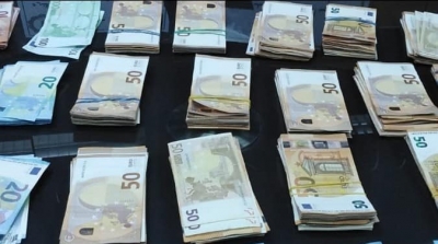 مطار تونس قرطاج: حجز 250 مليون لدى مسافرين 