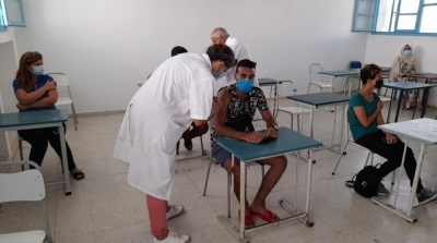 تونس : تلقيح 486559 شخصا يوم أمس السبت