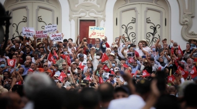 تظاهرتان إحداهما مؤيدة وأخرى ضد قيس سعيد