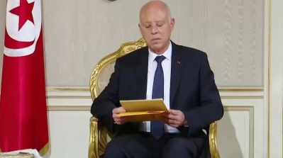 جمعيات ومنظمات تحذر قيس سعيد من خطورة التمادي في إحكام قبضته على مقاليد الحكم