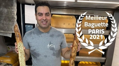 بسبب تدوينات المعادية لفرنسا : مكرم العكروت لن يزود الإليزيه بالخبز 