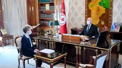 سعيد : من يتحدث عن إنقلاب فلينظر في الزغاريد ورقصات الشيوخ 