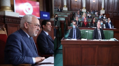 النواب يقاضون قيس سعيد من أجل رواتبهم