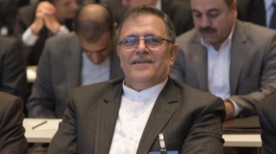 10 سنوات سجنا رئيس البنك المركزي الإيراني السابق بتهم فساد