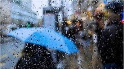 أمطار غزيرة مع انخفاض في درجات الحرارة