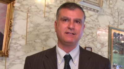 أمين محفوظ: يجب إنهاء الفترة الاستثنائية 