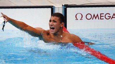 أيوب الحفناوي يحزر ذهبيته الثانية في البطولة العربية للسباحة 