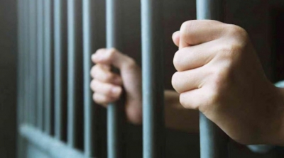 بطاقة إيداع بالسجن ضد رئيس مركز شرطة من أجل التحيّل