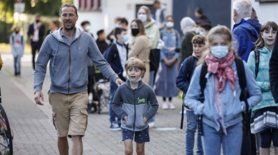 فرنسا تعيد إلزامية ارتداء الكمامات فى المدارس بداية من الإثنين 