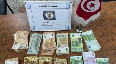 مطار تونس قرطاج: حجز 900 مليون في حوزة مسافر مغربي