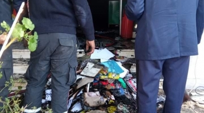 حريق هائل يلتهم مكتبة المعز (فيديو)