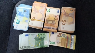 حجز عملة أجنبية وبضائع مهربة ب300 مليون في سوسة وسيدي بوزيد 