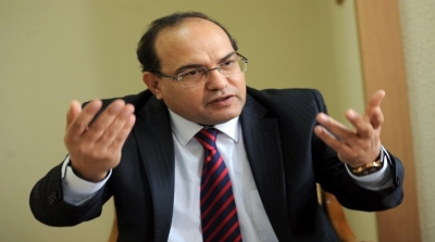 شوقي الطبيب : شهريتي 3900 دينار وعندي برتمان بـ400 مليون (فيديو)